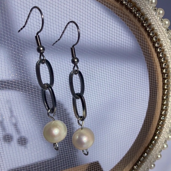 White Freshwater Cultured Pearl and Stainless Steel Paperclip Earrings - Picture 3 of 9